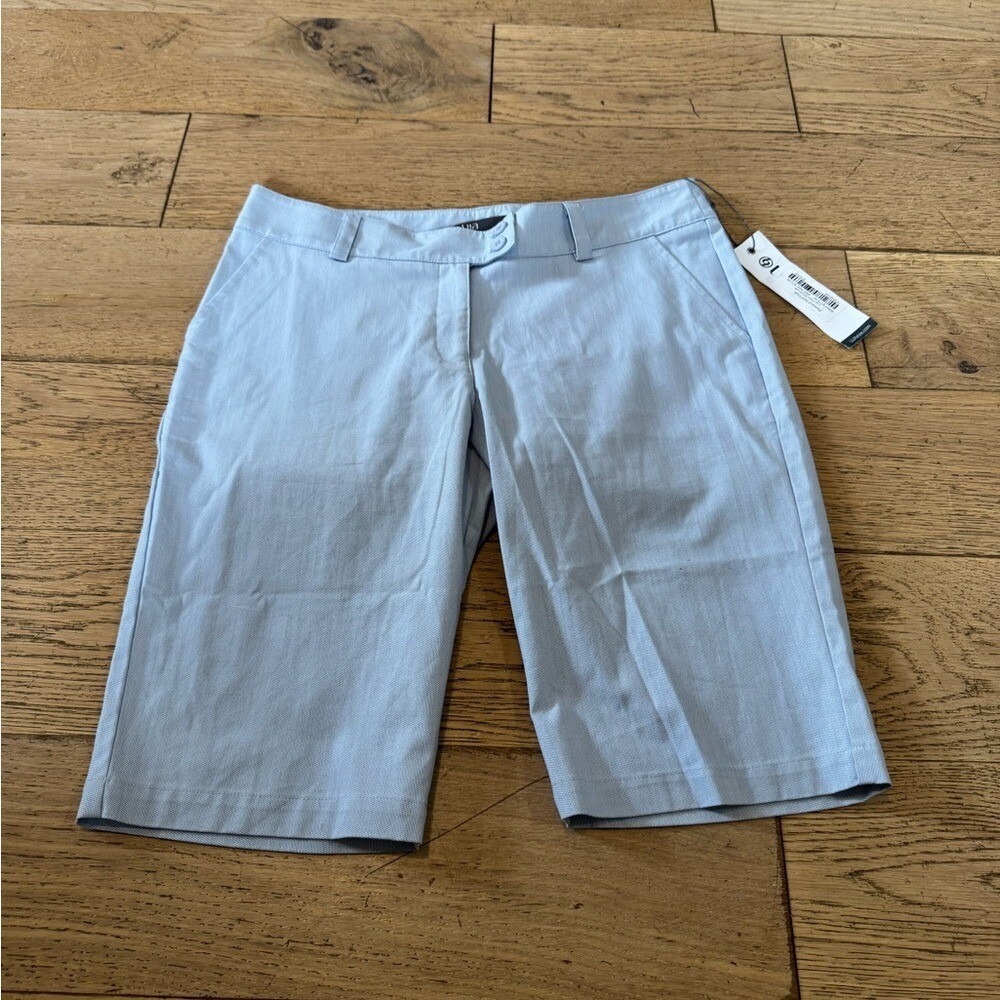 Lija Plaid Golf Shorts Womens 10 Light Blue White Bermuda Knee Length NWT (893)